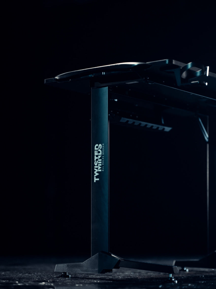 مكتب ألعاب على شكل حرف T من تويستد مايندز، بنسيج ألياف الكربون - إضاءة RGB