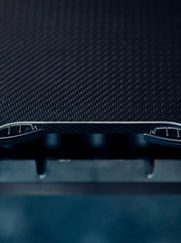 مكتب ألعاب على شكل حرف T من تويستد مايندز، بنسيج ألياف الكربون - إضاءة RGB